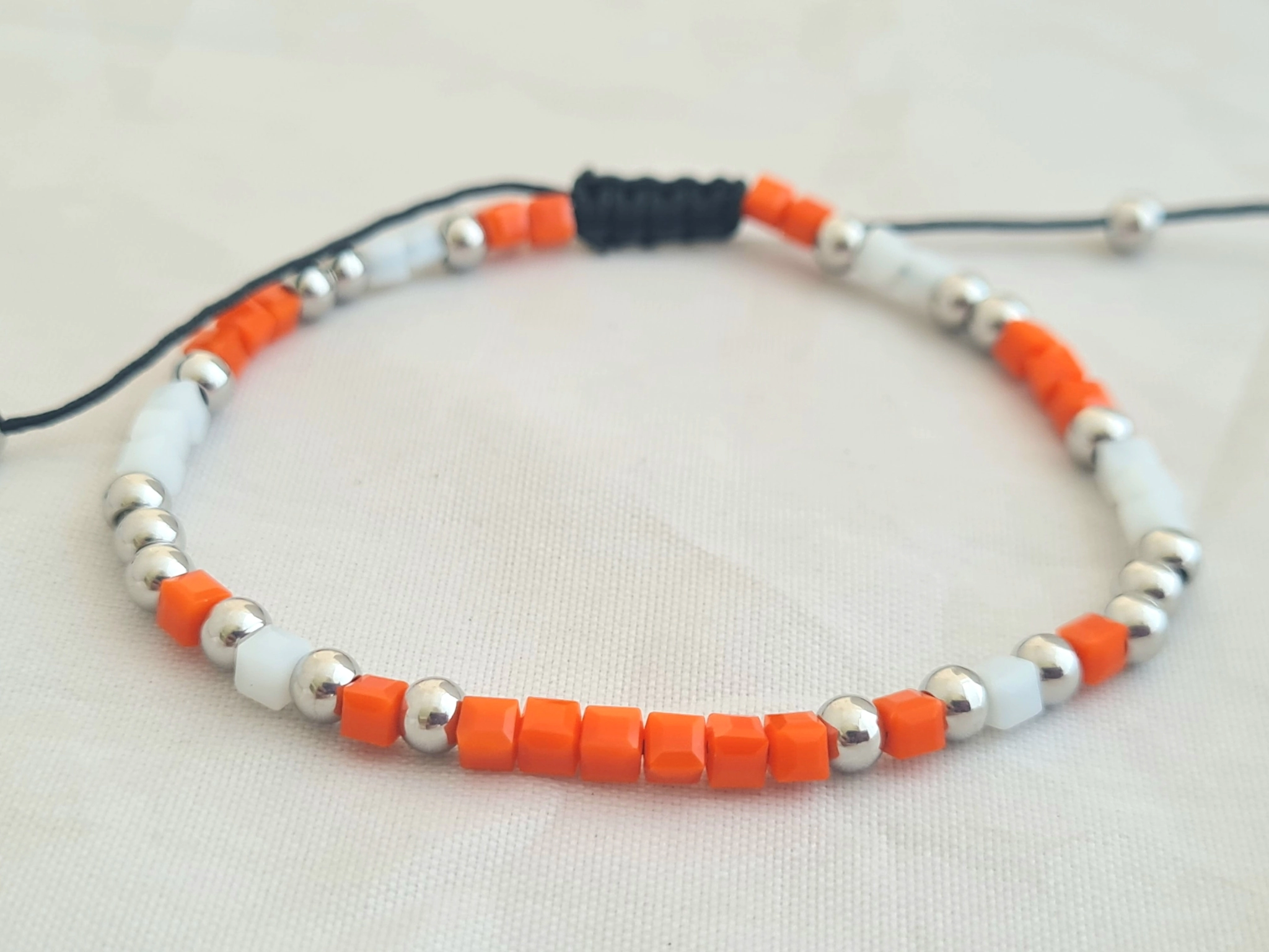 AQP0699 Pulsera hilo piedras colores 