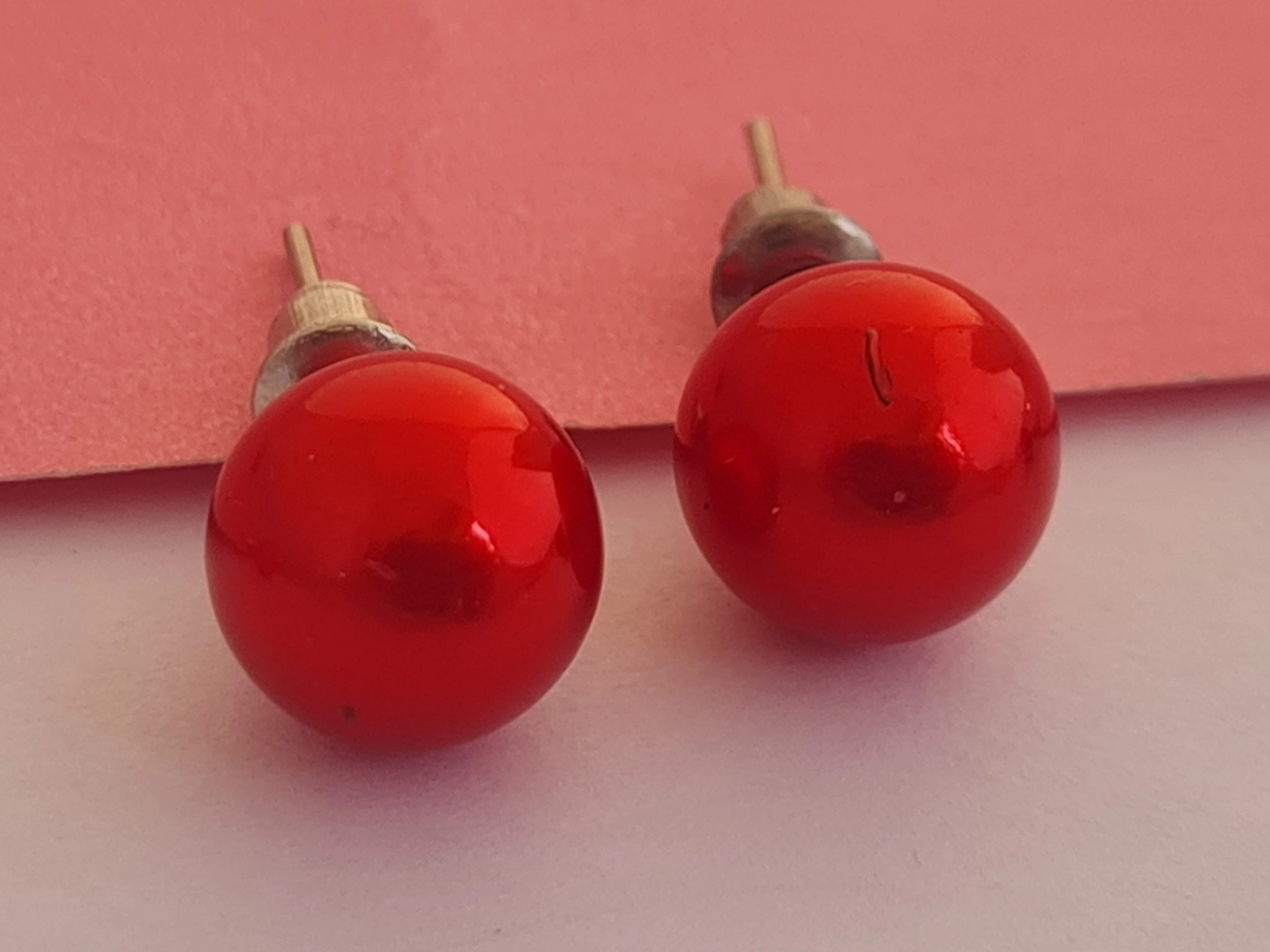 AQA1822 Aros perlas 1 cm ROJO