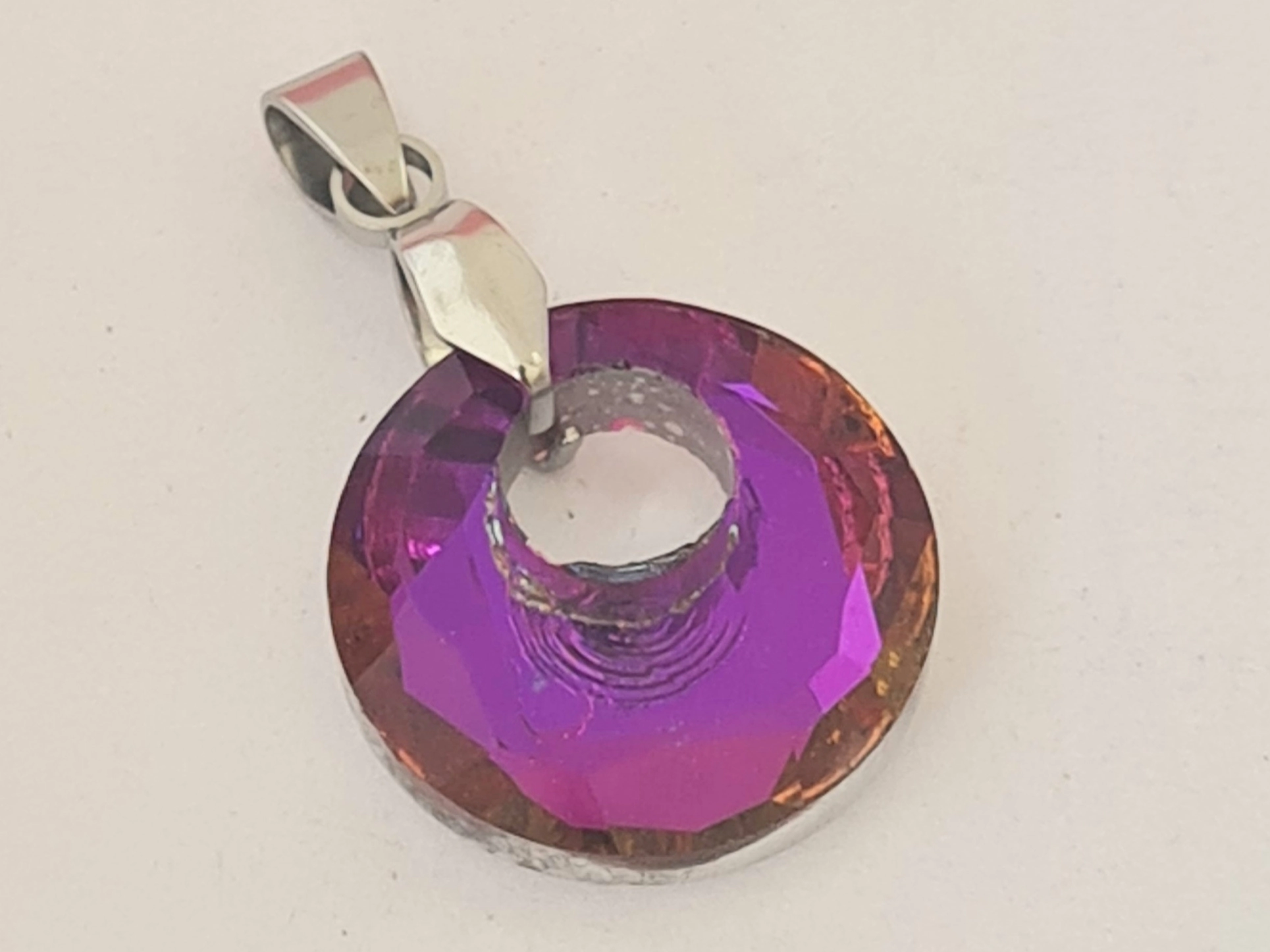 AQD0121 Dije SW violeta circulo 1,8cm