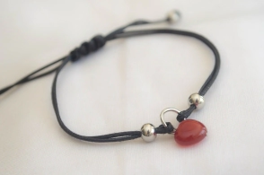AQP0728 Pulsera ajustable bolitas corazón