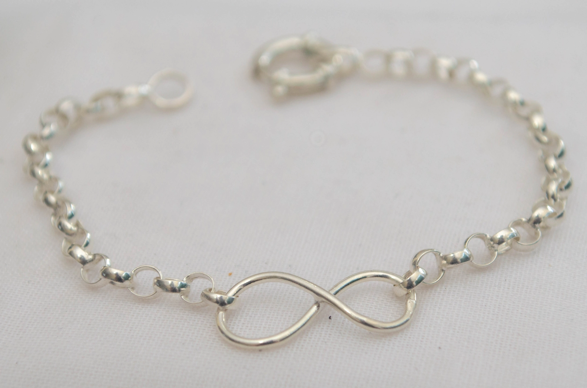 PU1207 Pulsera rolo con infintito 4mm 18 cm cierre marinero