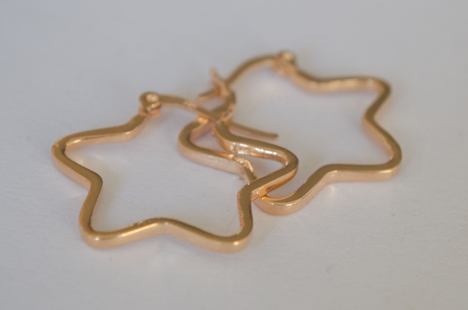 AR025 Aros laminados oro estrellas - 