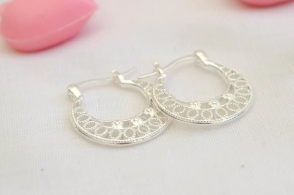 L-AR0313 Argollas planas caladas 2cm óvalos