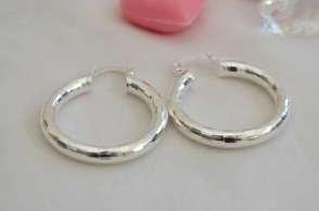 L-AR0369 Argollas infladas detalles 2.5cm