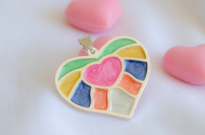 ABD1104 Dije corazón esmalte colores