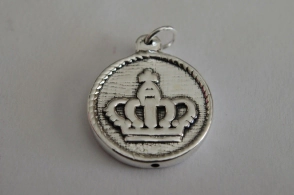 *Dije medalla corona - 2cm