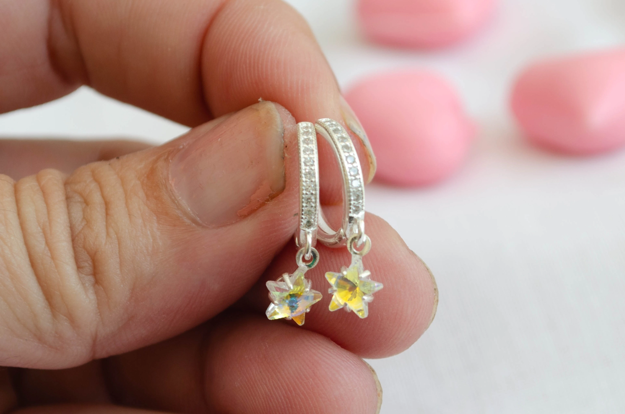 L-AR0416 Huggies 1.3cm con estrella cristal TORNASOL