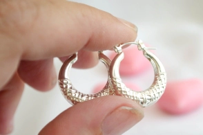 L-AR0421 Argollas infladas detalle 1.8cm