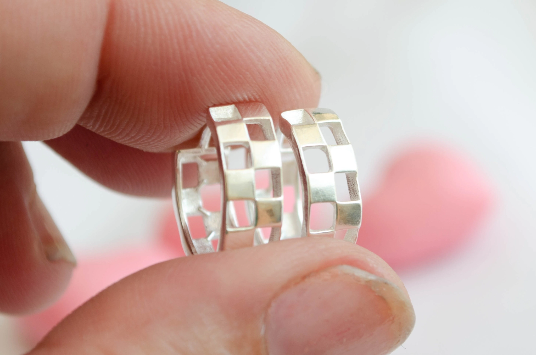 L-AR0425 Cubanos cuadrados calados 1.6cm