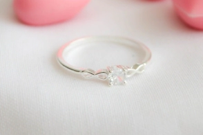 L-AN0039 Anillo solitario cuadrado