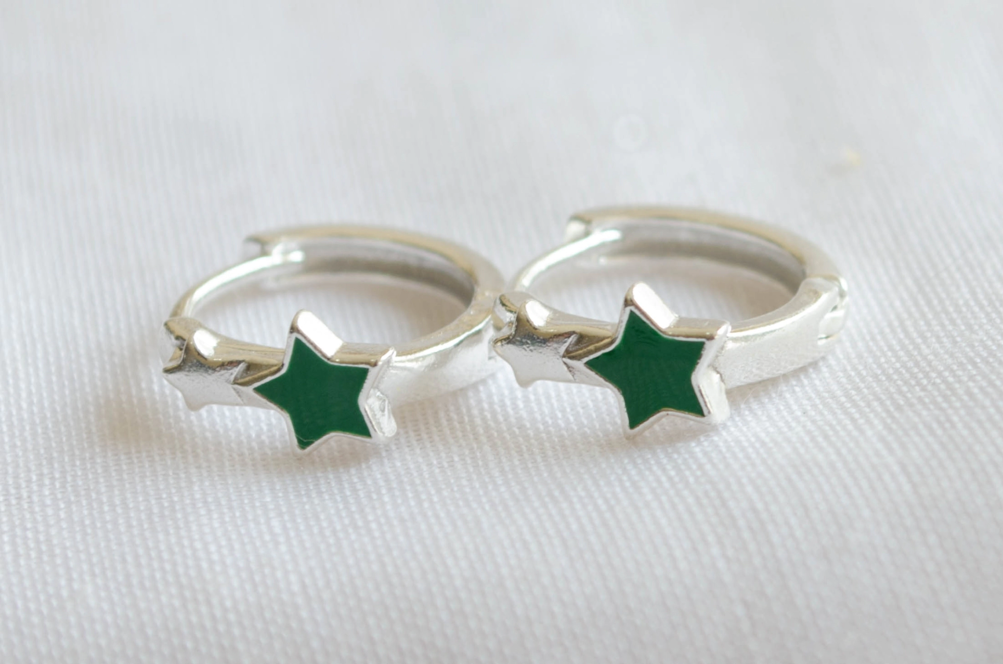 L-AR0533 Aros argollas estrellas VERDE