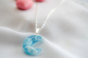 L-CA0092 Cadena 50cm+ dije CIELO LUNA CELESTE