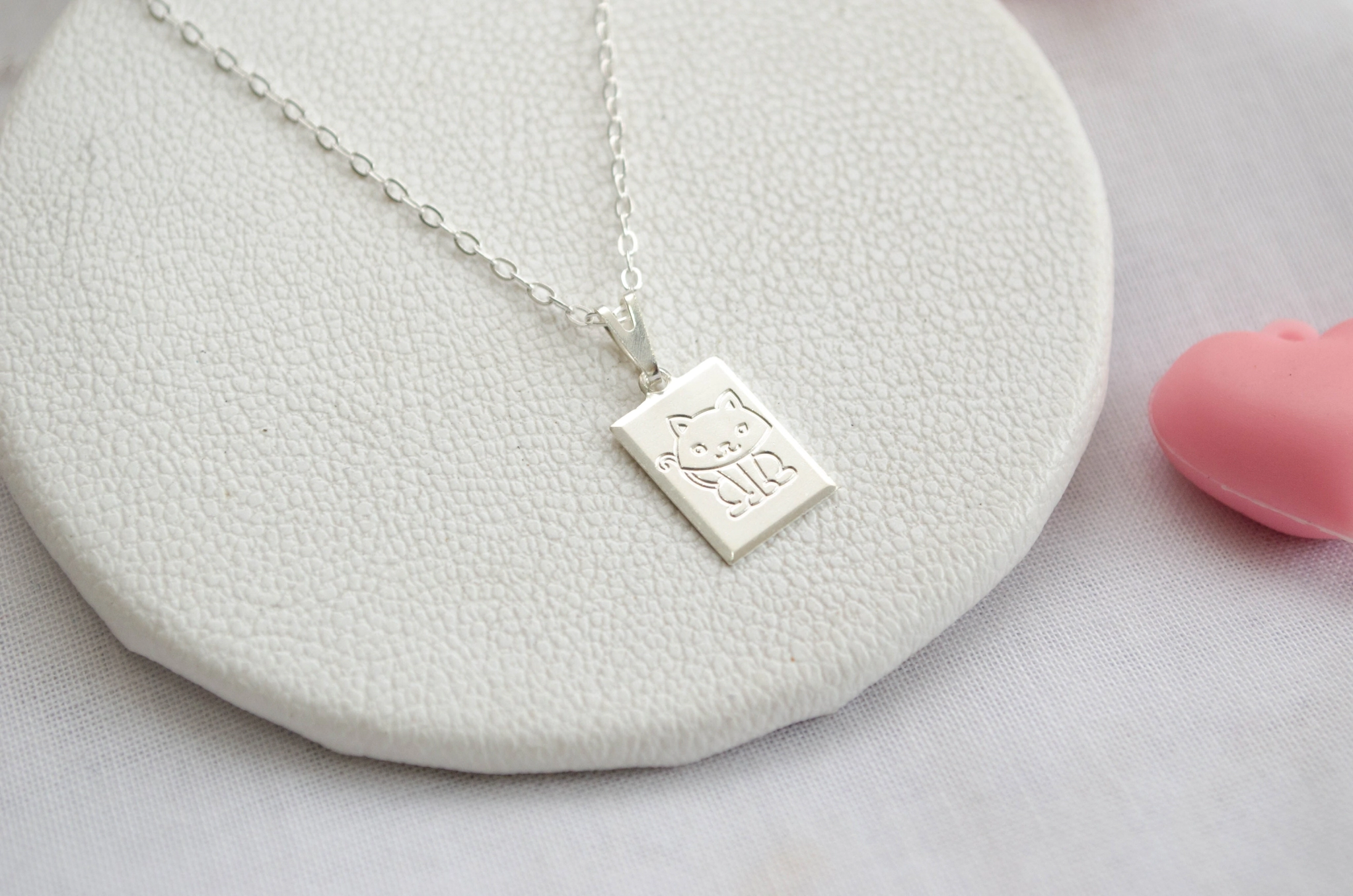 L-CA0123 Cadena 45cm+rect�ngulo con gatito doble faz