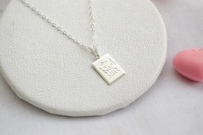 L-CA0123 Cadena 45cm+rect&aacute;ngulo con gatito doble faz