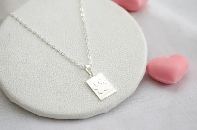 L-CA0123 Cadena 45cm+rect�ngulo con gatito doble faz