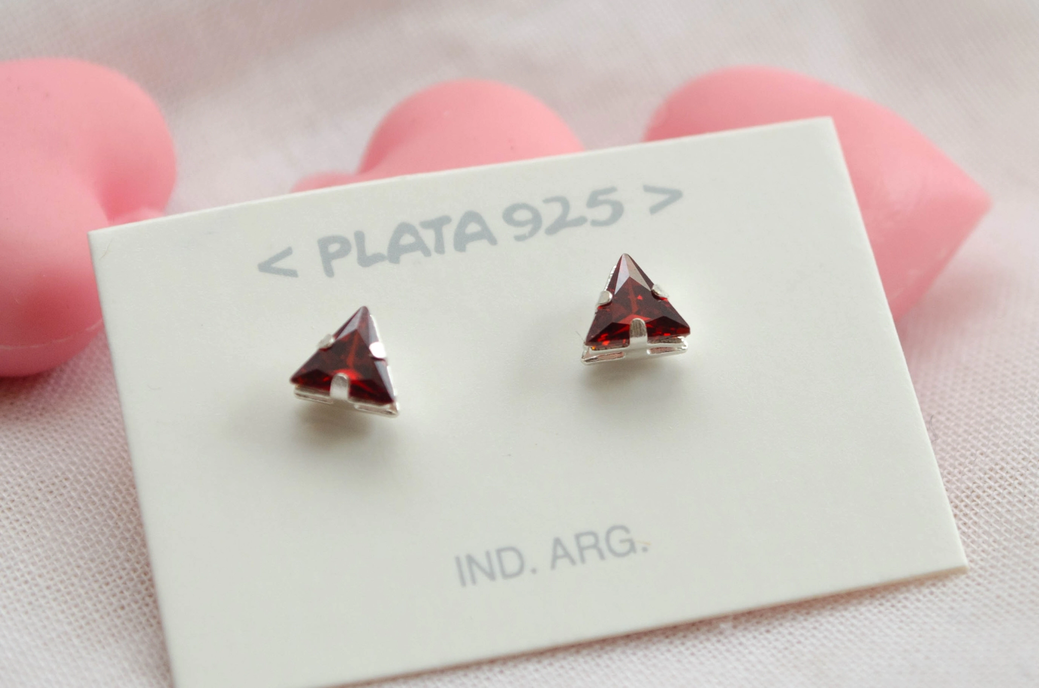 L-AR0589 Aros cubic tringulo ROJO