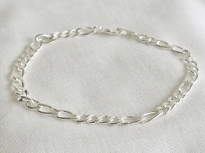 L-PU0047 Pulsera 3x1 8mm 22CM