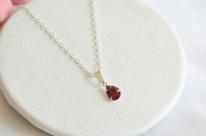 L-CA0168 Cadena 40cm+ gota cubic ROJO