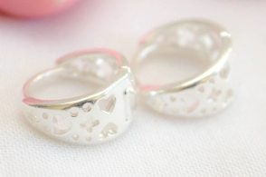 L-AR0678 Cubano calado corazones 1.5cm