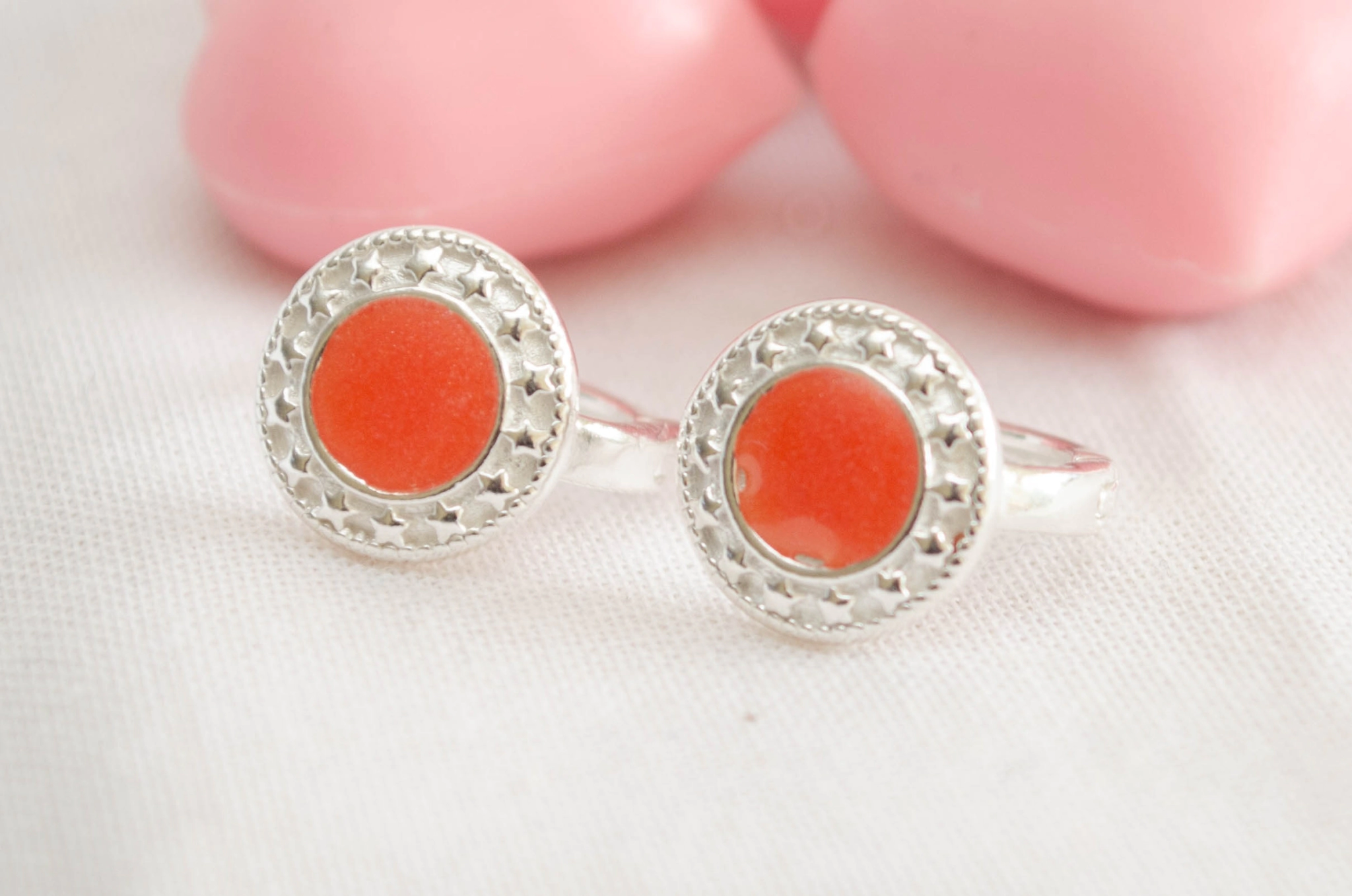 L-AR0486 Aros tipo bulgary resinados 1.3cm NARANJA