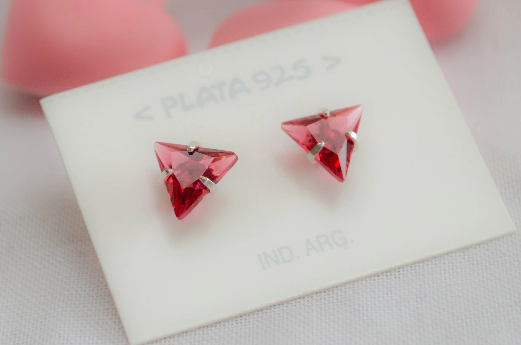 L-AR0767 Aros triangulos cubic FUCSIA
