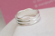 L-AN0096 Anillo triple ondulado