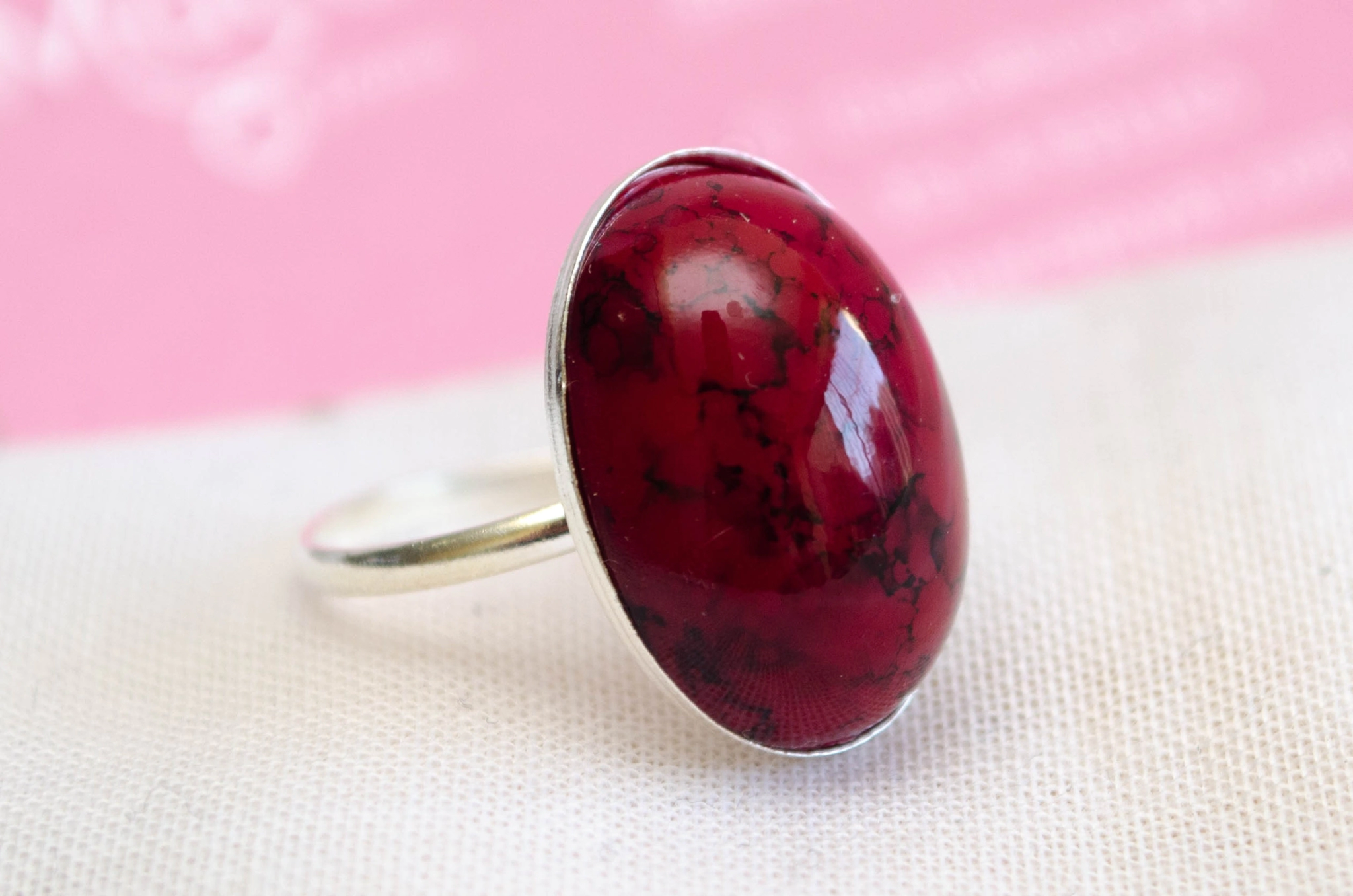 L-AN0118 Anillo simil piedra forma OVALO BORDO