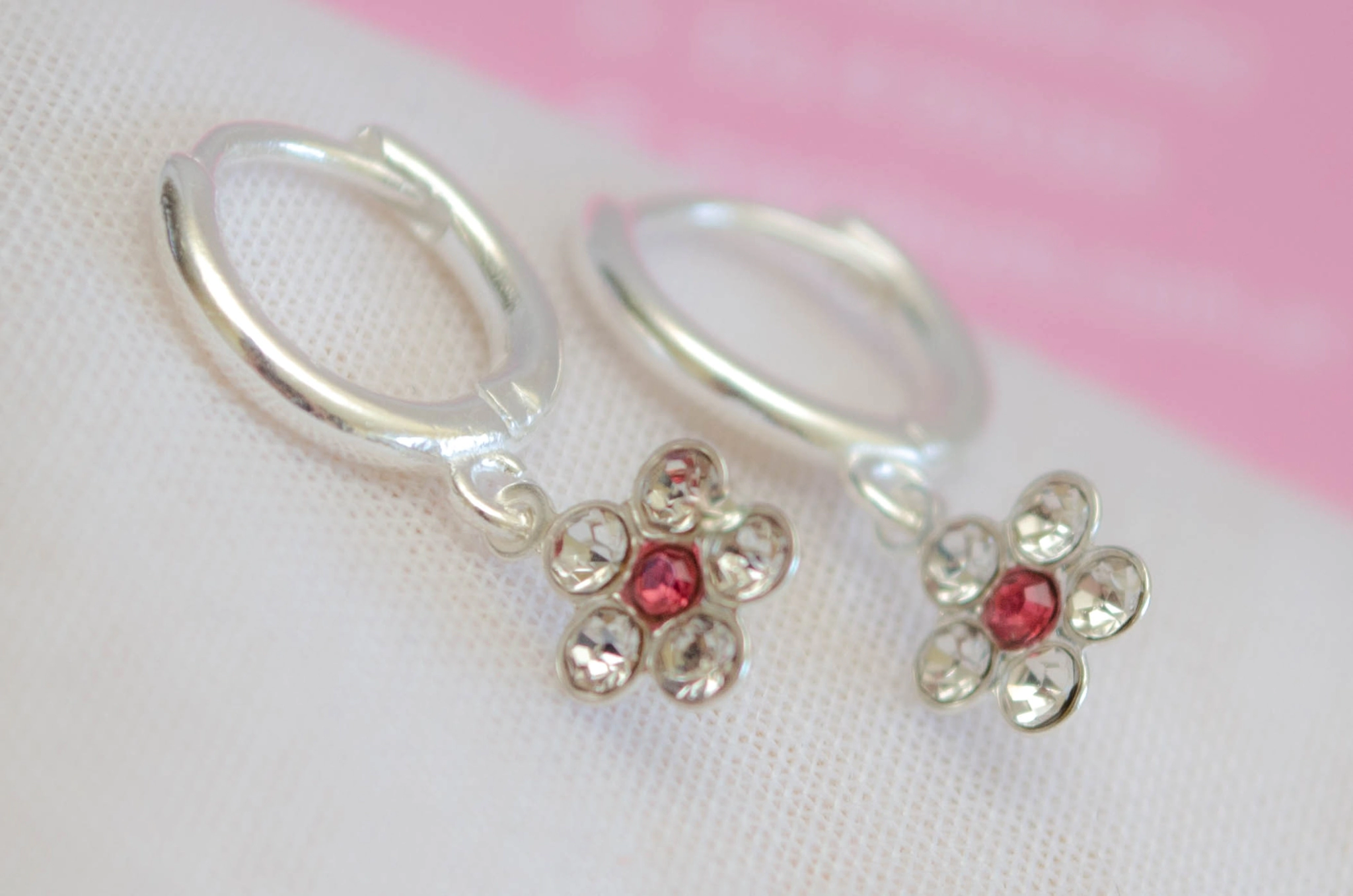 L-AR0879 Aros argollas con FLOR cubic ROSA