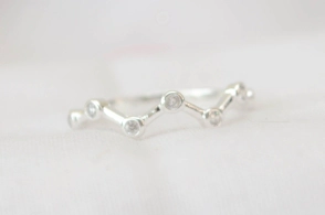 L-AN0122 Anillo zig zag cubic circulos