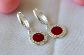 L-AR0945 Aros argollas con dije tipo bulgar ROJO