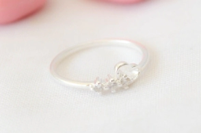 L-AN0141 Anillo corazoncitos cubics