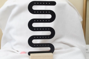 EXHIBIDOR AROS EN S NEGRO