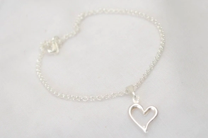 L-TO0108 Tobillera con corazon borde