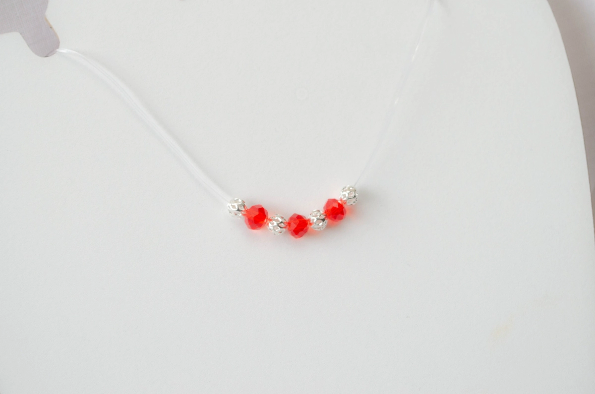 L-CA0262 Tanza con bolitas enrejadas y cristales ROJO