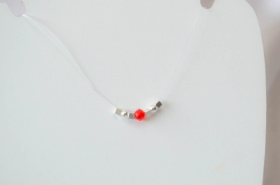 L-CA0265 Tanza con bolitas cuadradros CRISTALES ROJOS