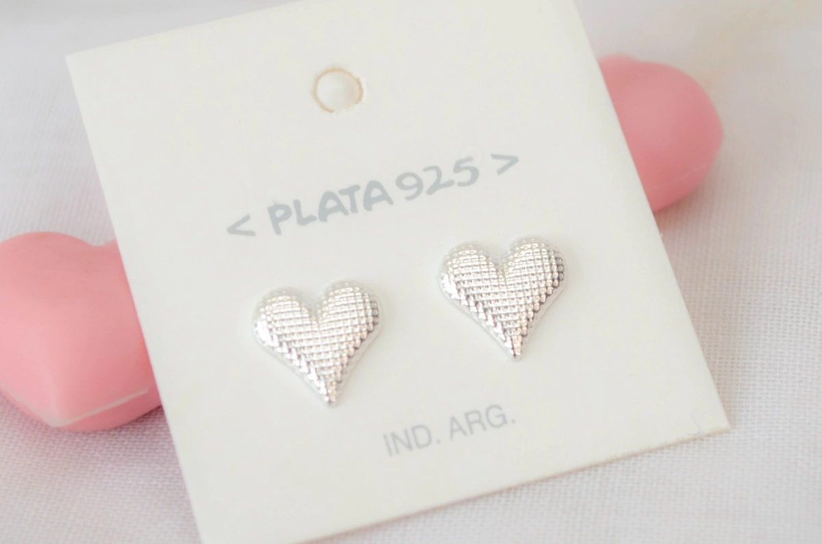 L-AR0980 Aros pasantes corazon relieve