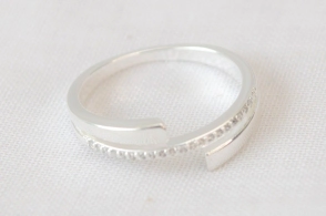 L-AN0170 Anillo cubics 3 lineas envolventes