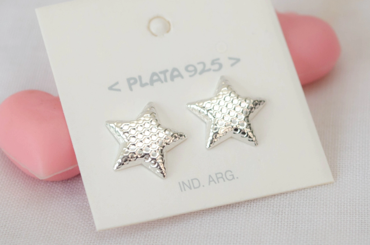 L-AR0979 Aros pasantes estrellas relieve