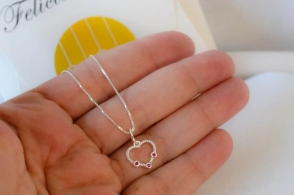 FF-0005 Sobre Cadena box 45cm+corazon 3 cubics