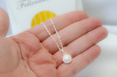 FF-0015 Sobre especial cadena 45+dije sol brillante