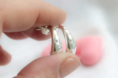 FF-0043 SOBRE aros gotas alargadas con cubics