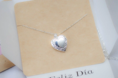 FF-0054 SOBRE Cadena+relicario corazón