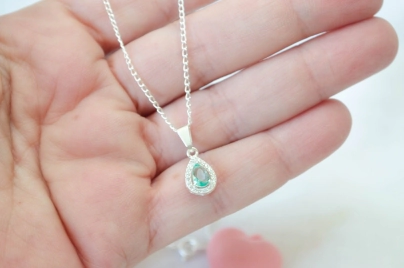 FF-0065 SOBRE Cadena 40 cm+ gota cubic acqua