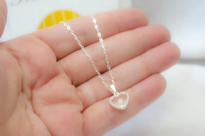 FF-0085 SOBRE cADENA +CORAON transparente