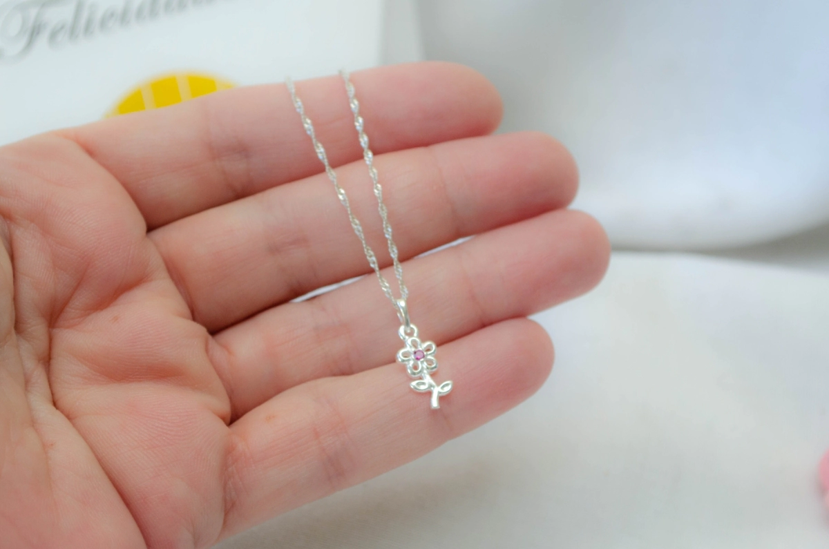 FF-0097 SOBRE cadena 40cm+ flor cubicc