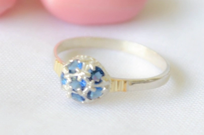 ANI0001 Anillo frutillita con dubl� AZUL