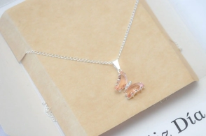 L-CA0305 SOBRE Cadena 40cm+mariposa CORAL