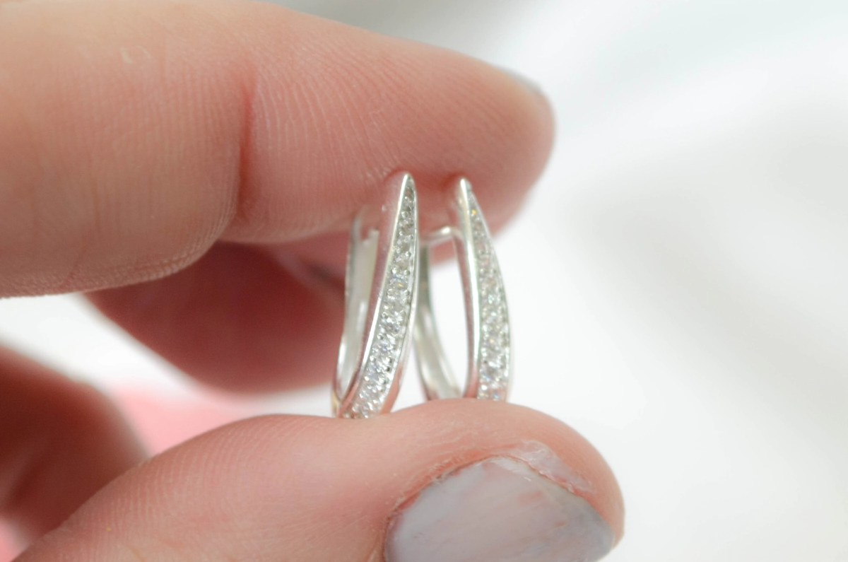 L-AR1045 Aros huggies alargados