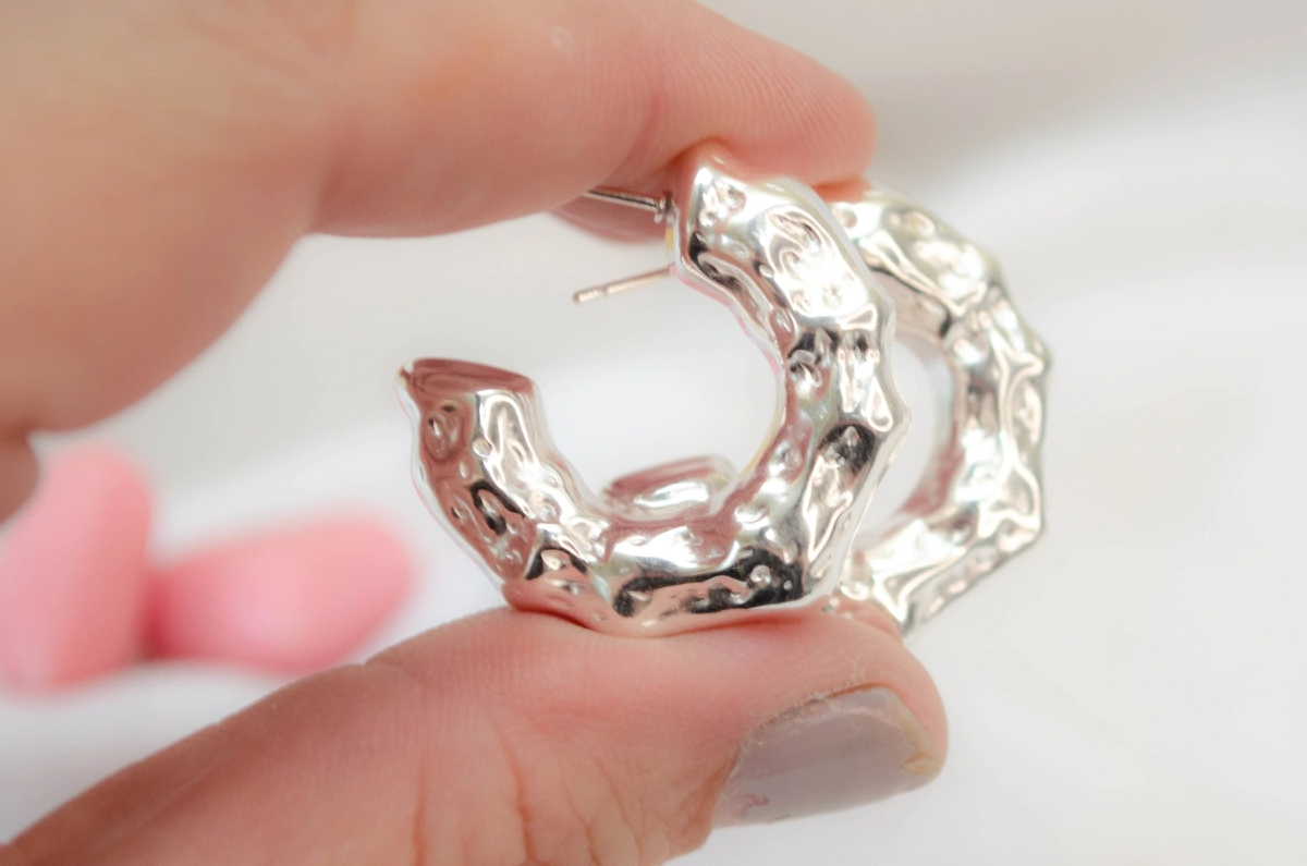 L-AR1031 Aros argollas detalles pasantes infladas 