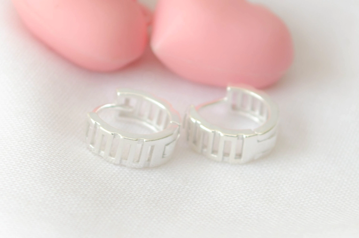 L-AR1040 Aros argollas cubanos lineas verticales